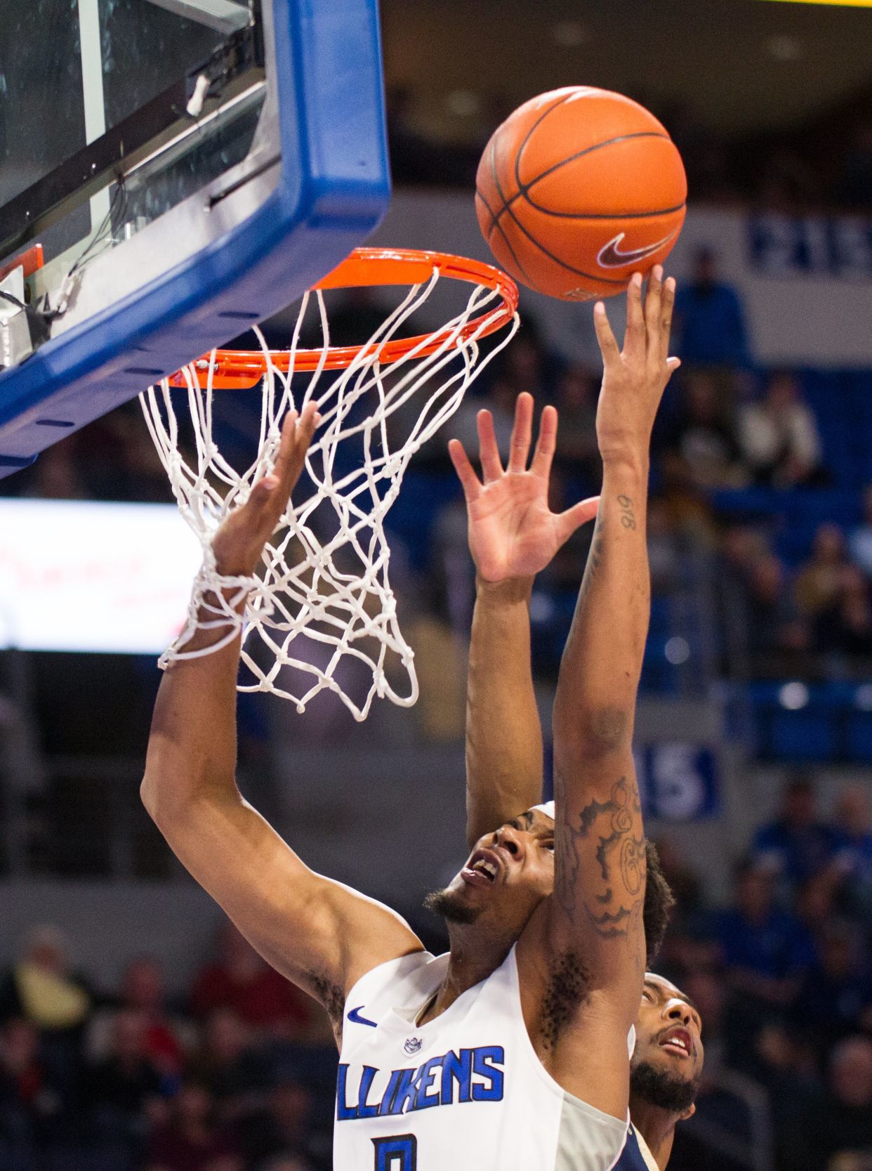 Billikens hold on to beat the George Washington Colonials 63-58
